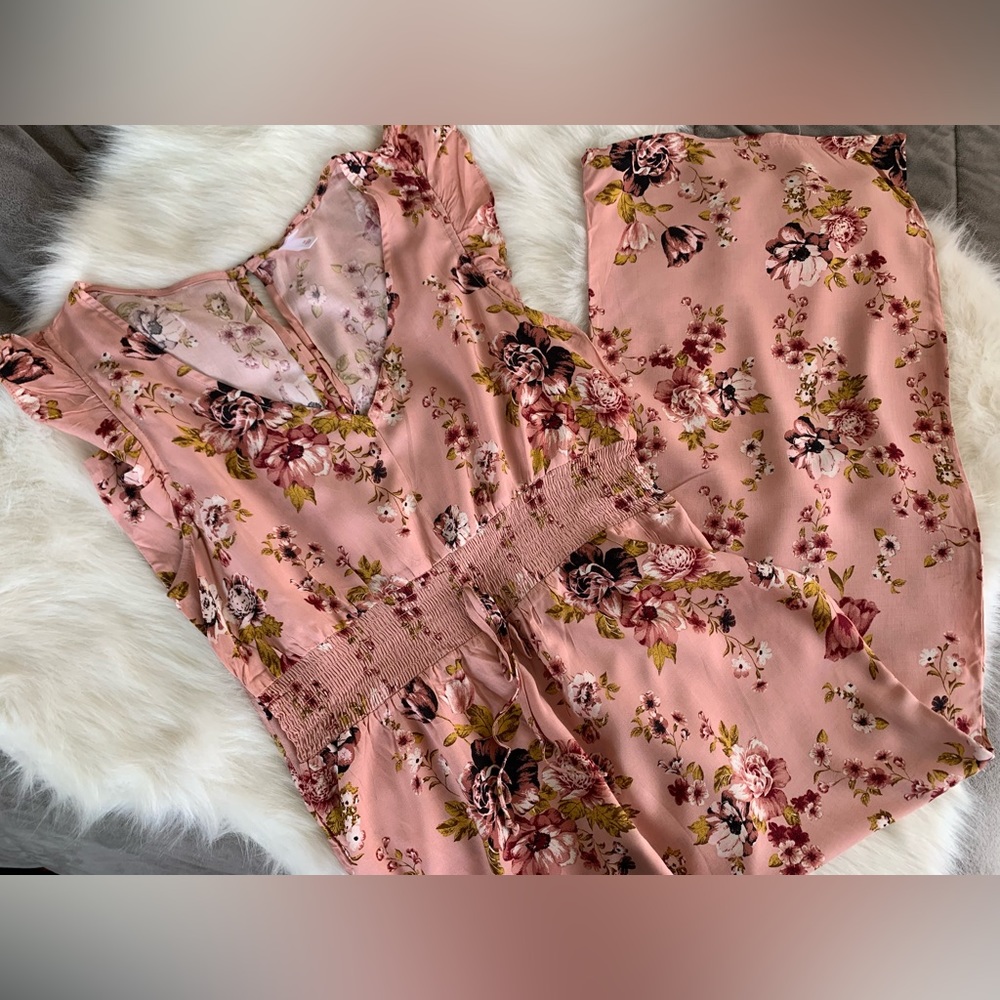 Xhilaration Women’s Floral Wide Leg One Piece Jumper NWOT Size M